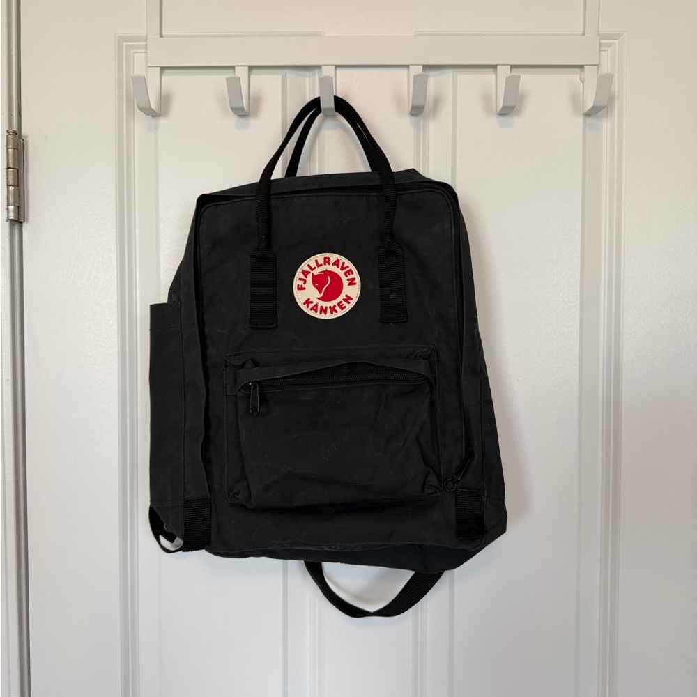 Fjallraven Kånken Black Backpack